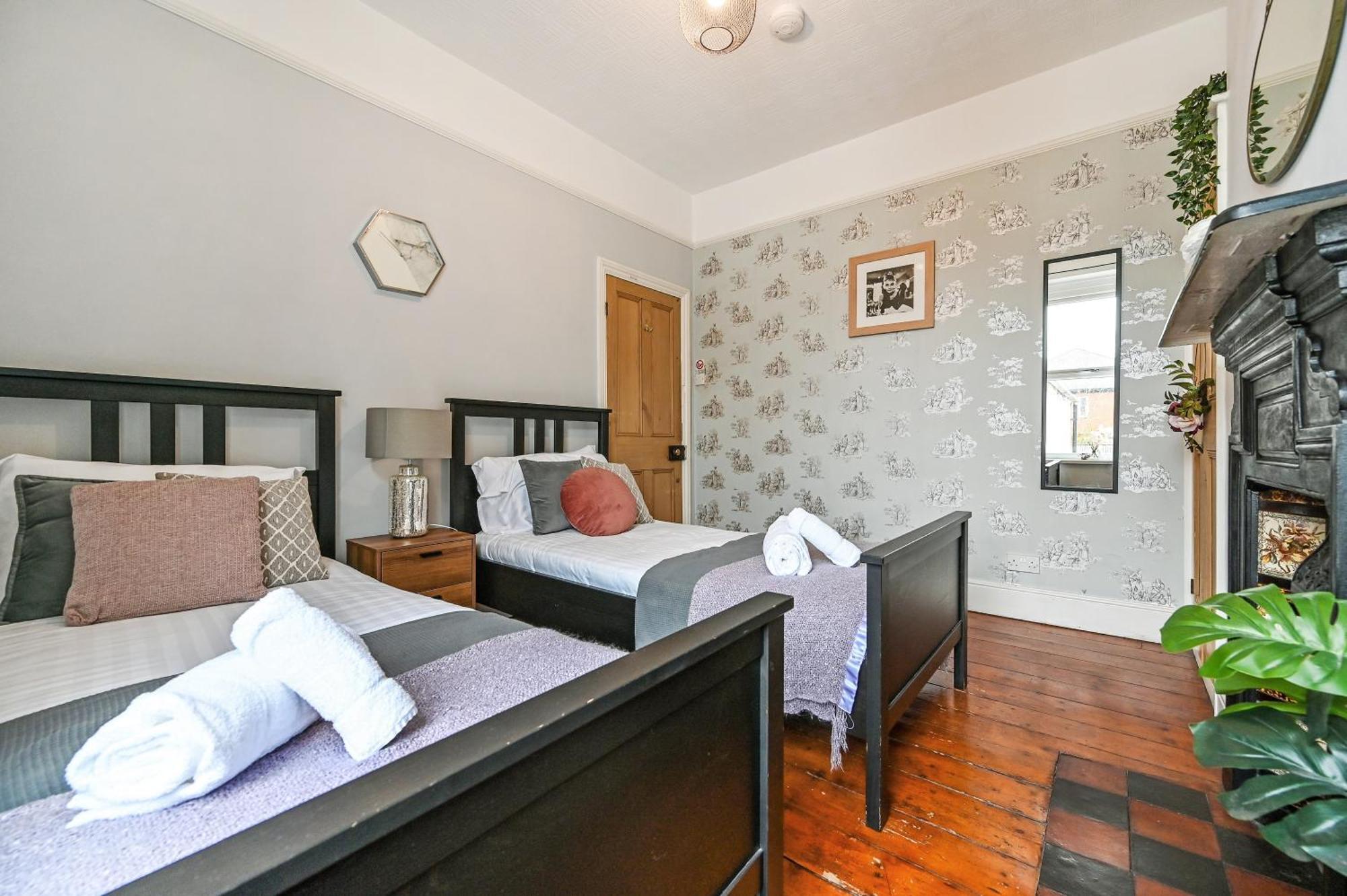 Beautiful Townhouse, Great Location - Pet Friendly Villa Cardiff Exterior foto