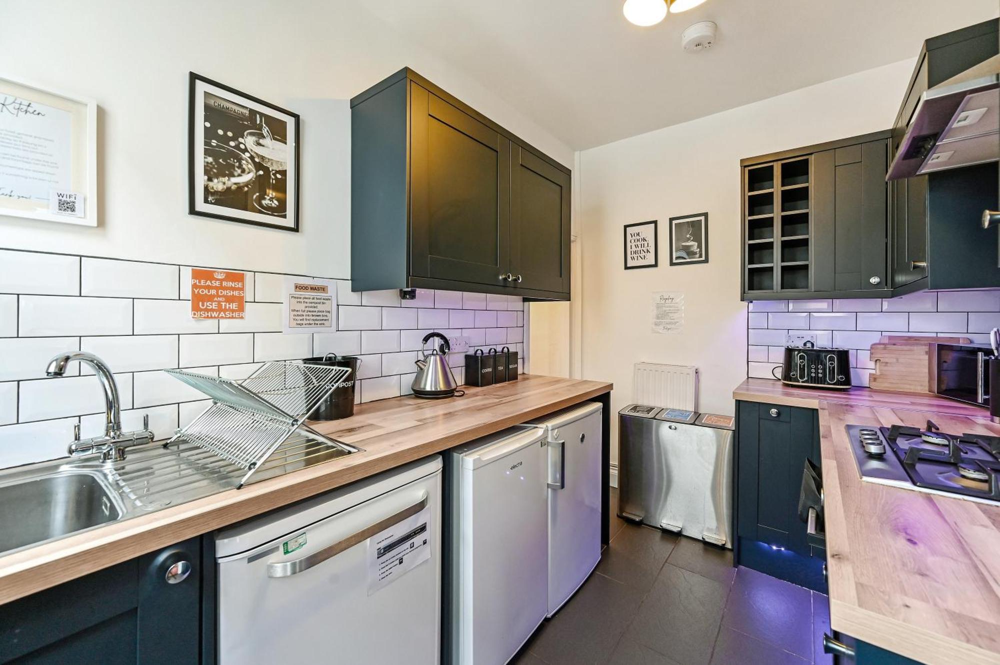 Beautiful Townhouse, Great Location - Pet Friendly Villa Cardiff Exterior foto